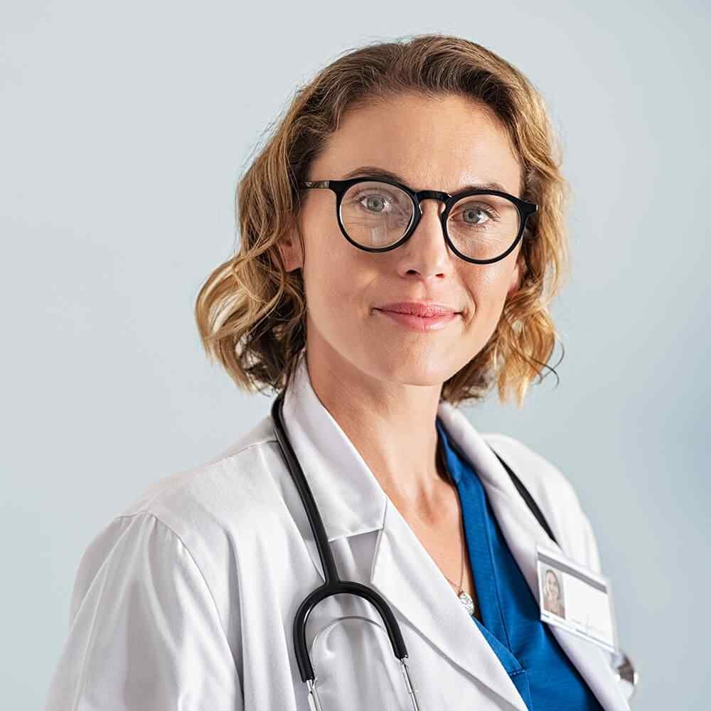 https://podologosmda.com/wp-content/uploads/2021/08/team_03.jpg